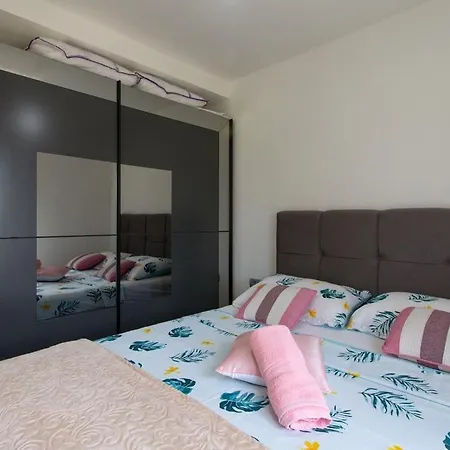 With A Parking Space Kastel Stari, - 22590