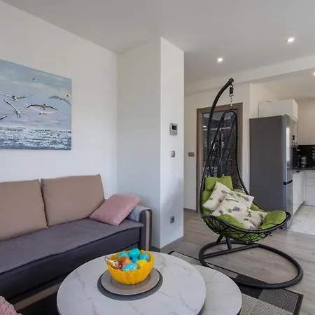 With A Parking Space Kastel Stari, - 22590 *